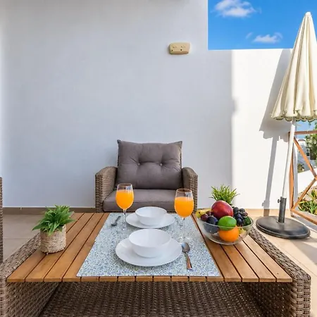 Guestready - Tabaibas Sea View Retreat דירה *